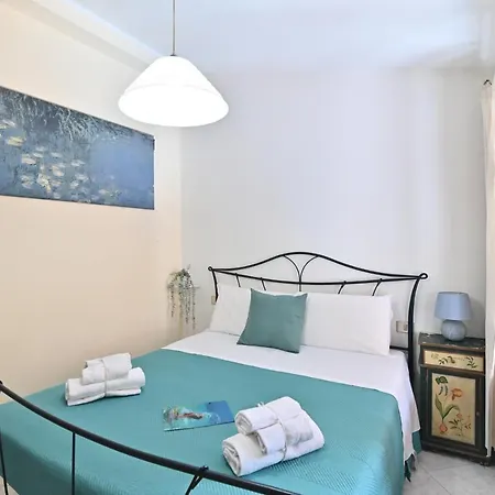 Izzhome Terrace Apartman *