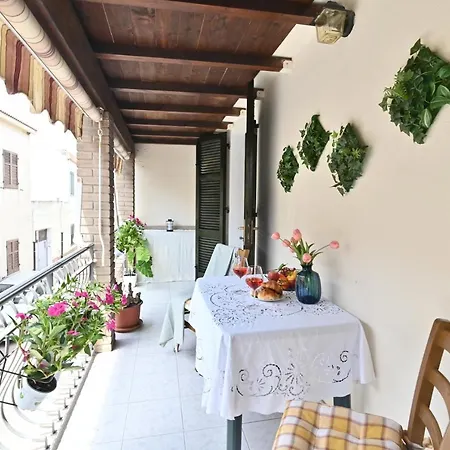 Izzhome Central Terrace Apartment Pula